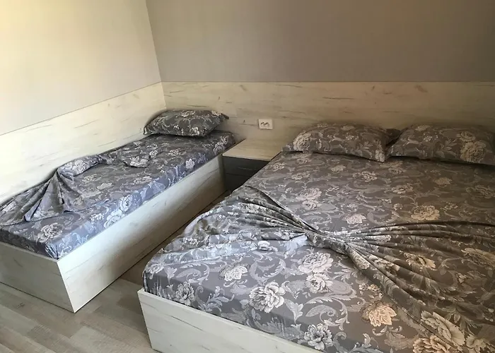 Πανσιόν семейна къща “вълчеви”