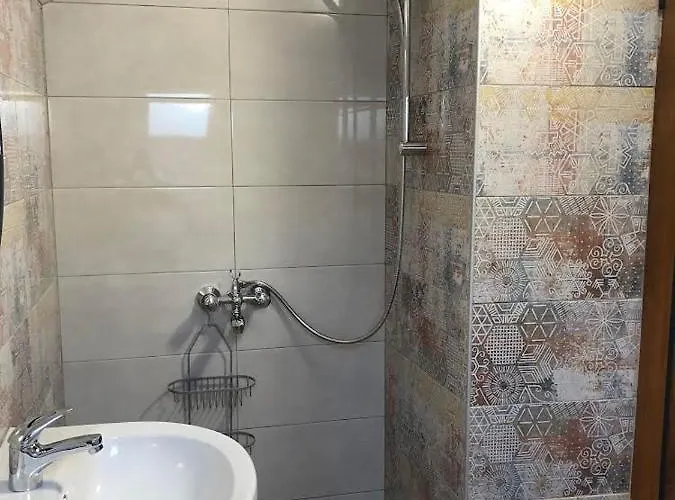 семейна къща “вълчеви” Πανσιόν Kiten (Burgas)