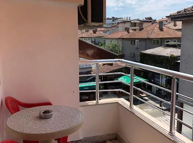 семейна къща “вълчеви” Πανσιόν Kiten (Burgas)